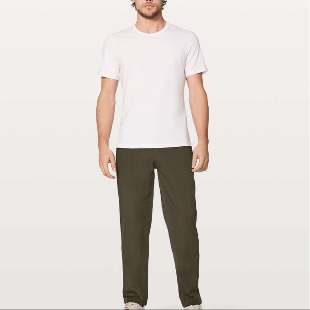 Lululemon Athletica Men's Green Great Wall Nylon Pant